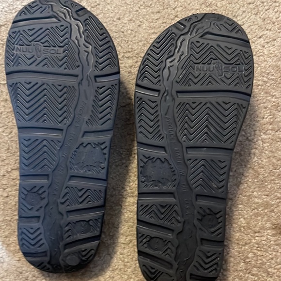 Nuu sole flip flops - Picture 2 of 4